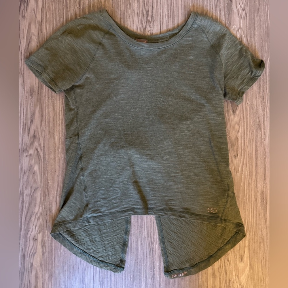 CALIA by Carrie Underwood Asymmetrical Green T-Shirt